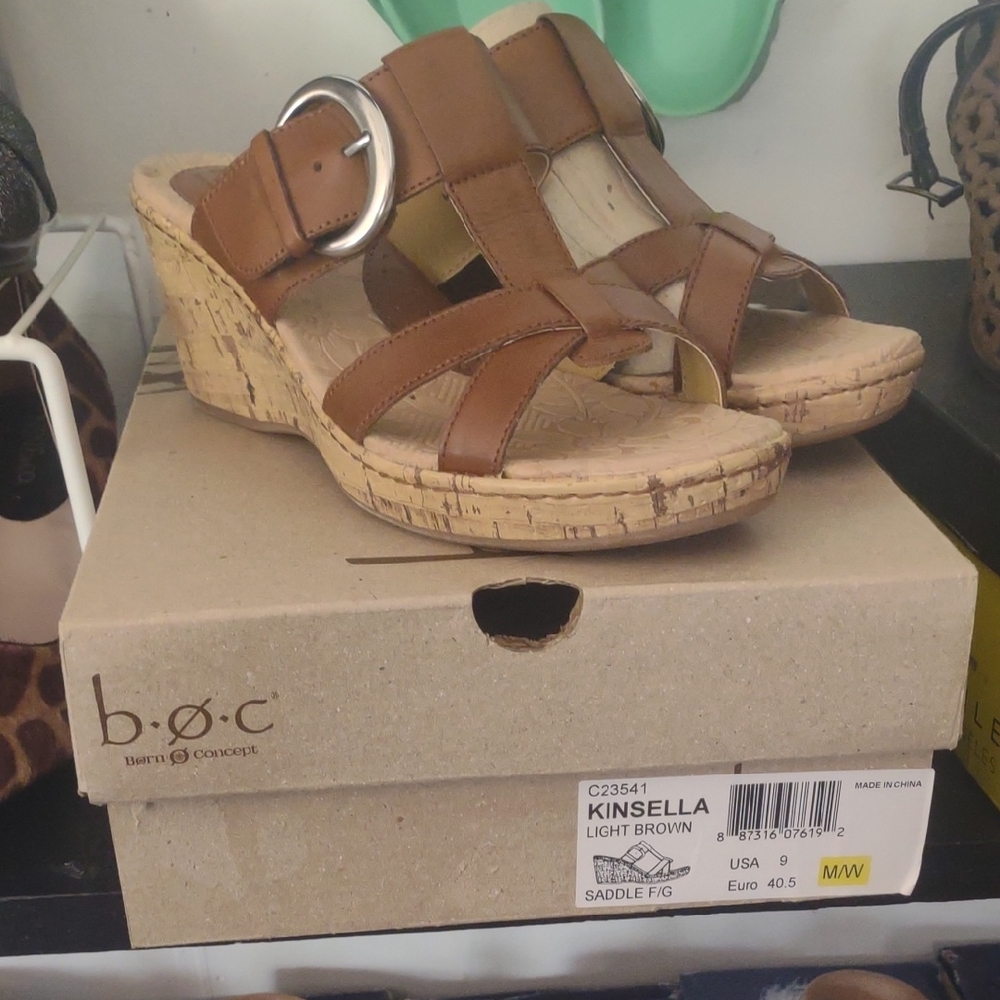 b.o.c. Women's Brown Wedge Sandals